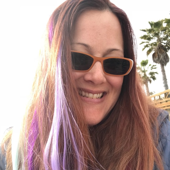 Meet your Posher, Danielle - Picture 2 of 8